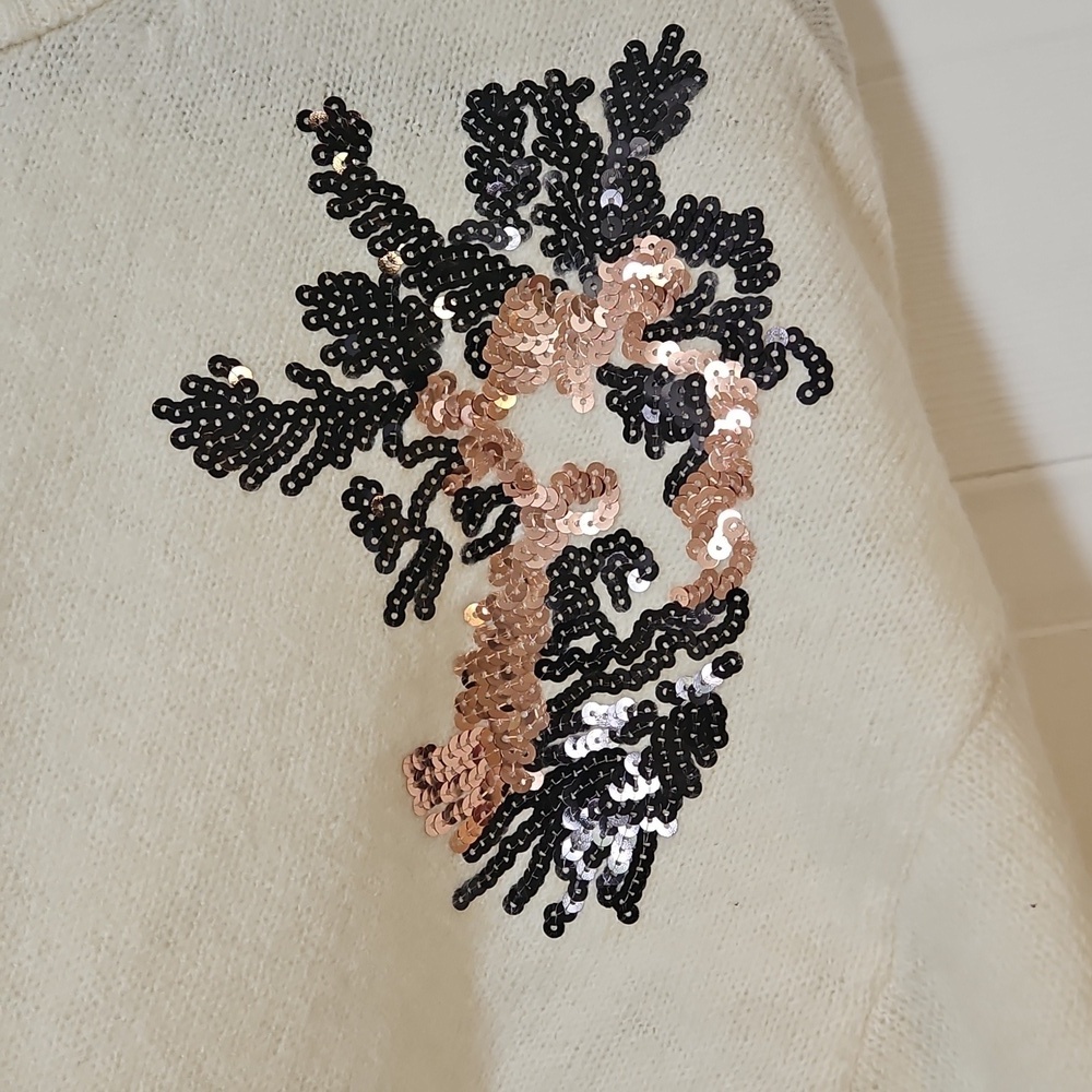 Cream White Warm Sweater Womens XL De Facio Sequin Detail NWT - Picture 2 of 5